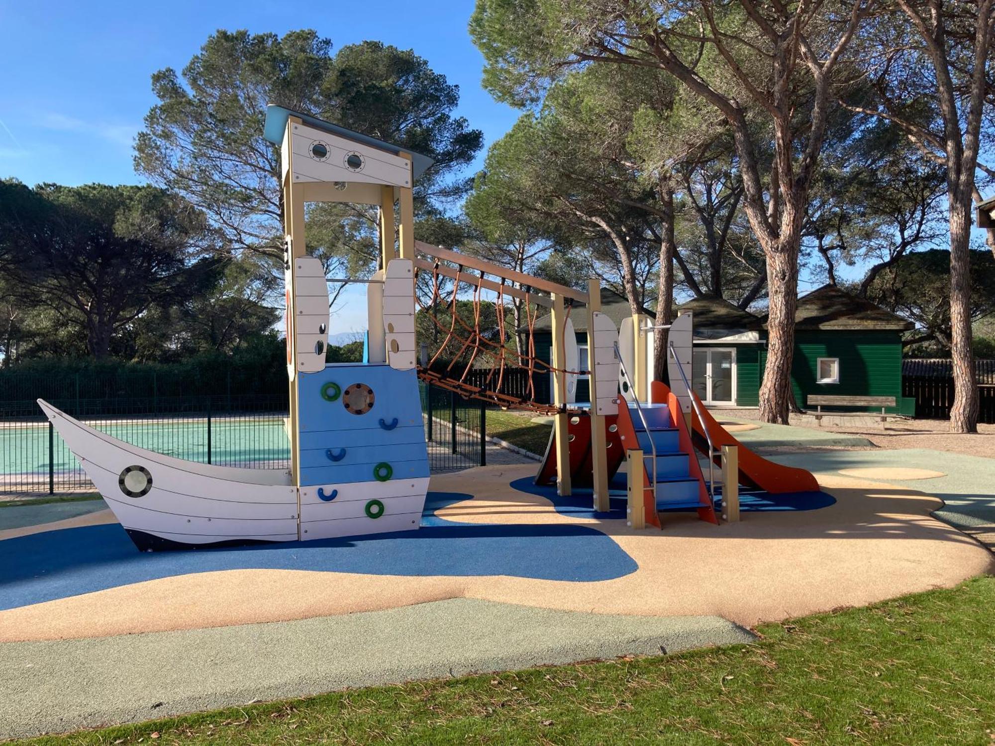 Charmant 2 Pieces Au Coeur Des Golfs De Saint Raphael Eksteriør billede