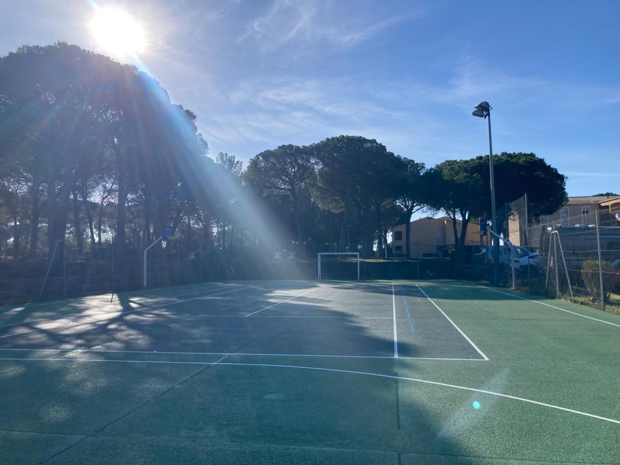 Charmant 2 Pieces Au Coeur Des Golfs De Saint Raphael Eksteriør billede